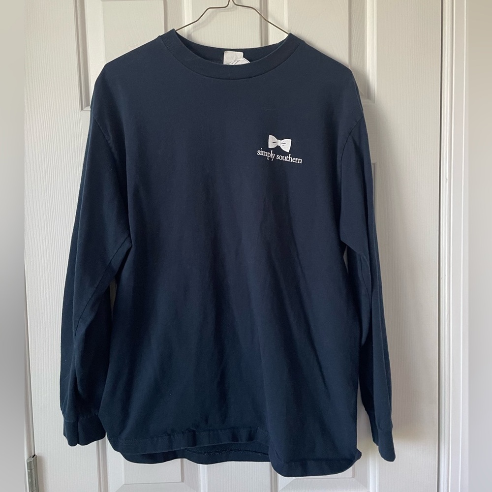 Medium, Long Sleeve, Simply Southern T-shirt.